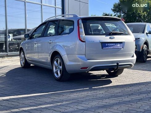 Ford Focus 2010 - фото 12