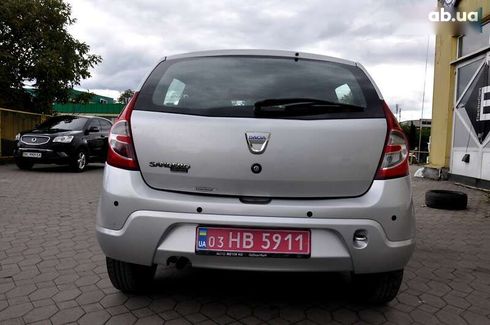 Dacia Sandero 2010 - фото 9