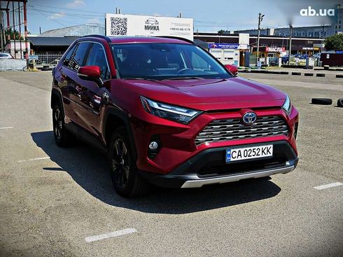 Toyota RAV4 2022 - фото 2