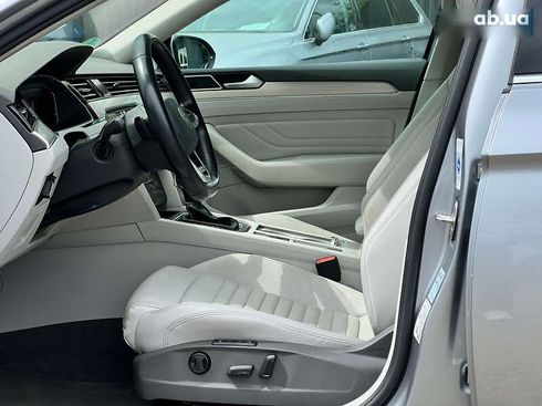 Volkswagen Passat 2022 - фото 30