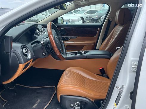 Jaguar XJ 2017 белый - фото 45