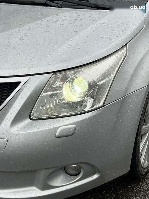 Toyota Avensis 2009 - фото 5
