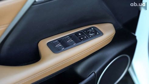 Lexus RX 2020 - фото 19