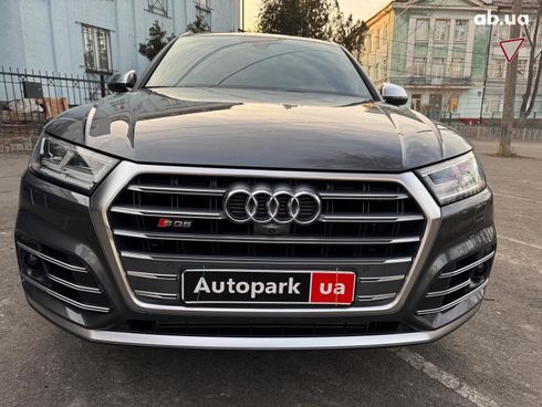 Audi SQ5 2018 серый - фото 3