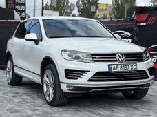 Продажа б/у Volkswagen Touareg 2015 года в Днепре - купить на Автобазаре