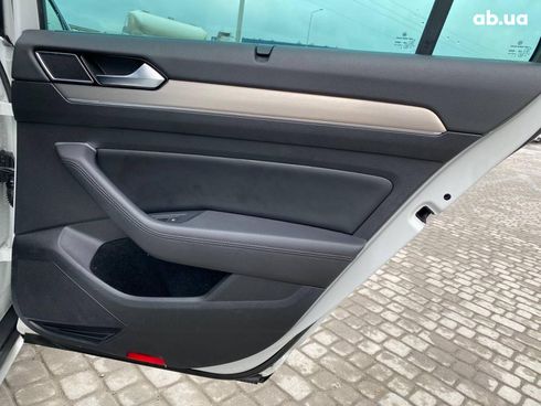 Volkswagen passat alltrack 2017 белый - фото 31