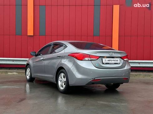 Hyundai Elantra 2012 - фото 5