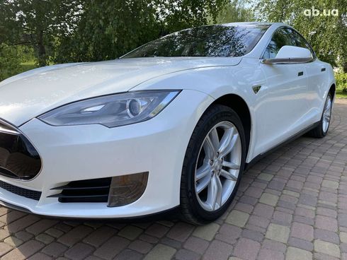 Tesla Model S 2013 белый - фото 8