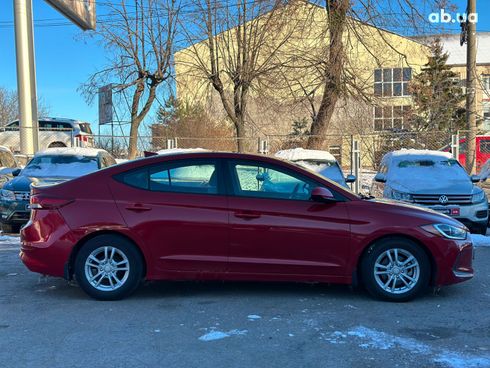 Hyundai Elantra 2017 красный - фото 10