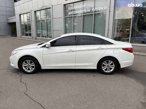Hyundai Sonata 2010 - фото 4