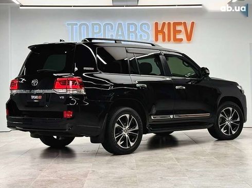 Toyota Land Cruiser 2020 - фото 10