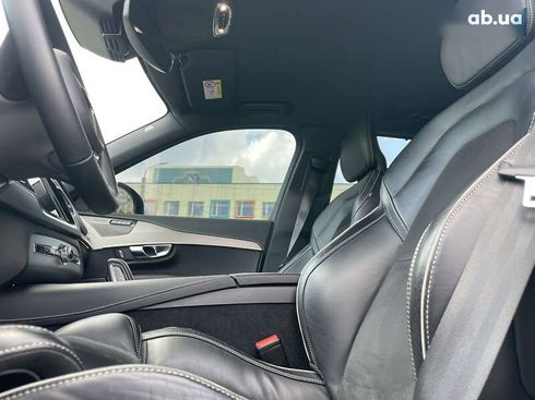 Volvo XC90 2021 - фото 25