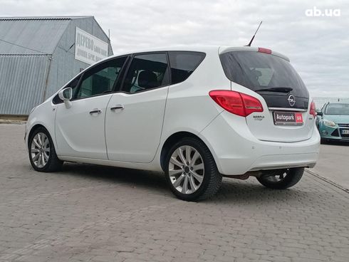 Opel Meriva 2012 белый - фото 8