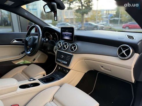 Mercedes-Benz CLA-Класс 2018 - фото 14