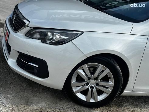 Peugeot 308 2019 белый - фото 4