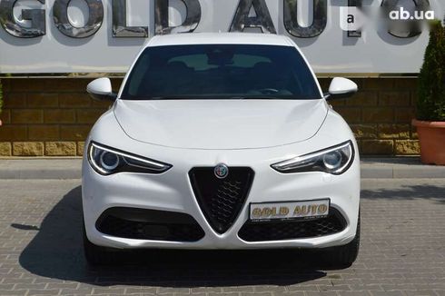 Alfa Romeo Stelvio 2021 - фото 11