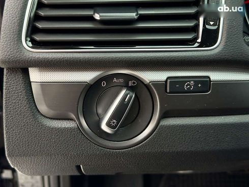 Volkswagen Passat 2017 - фото 24