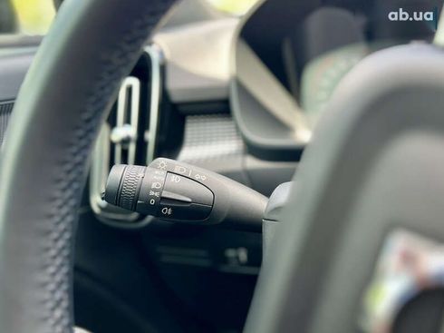 Volvo XC40 2021 - фото 18