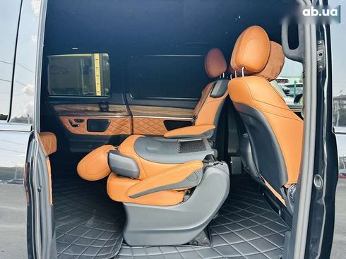 Mercedes-Benz V-Класс 2021 - фото 24