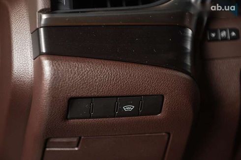 Lexus ES 2019 - фото 21