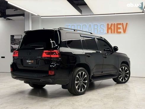 Toyota Land Cruiser 2018 - фото 6