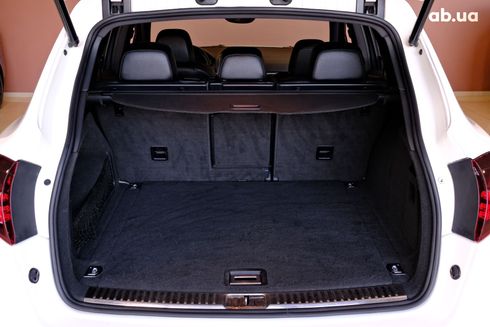 Porsche Cayenne 2012 белый - фото 9