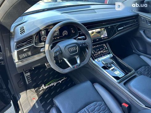 Audi RS Q8 2021 - фото 13