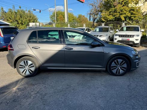 Volkswagen e-Golf 2016 серый - фото 15
