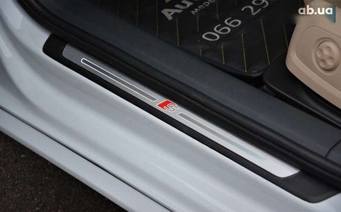 Audi A4 2018 - фото 18