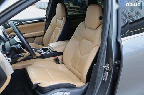 Porsche Cayenne 2017 - фото 10