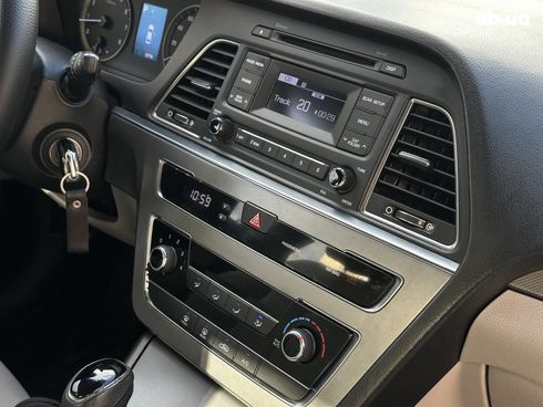 Hyundai Sonata 2016 серый - фото 22