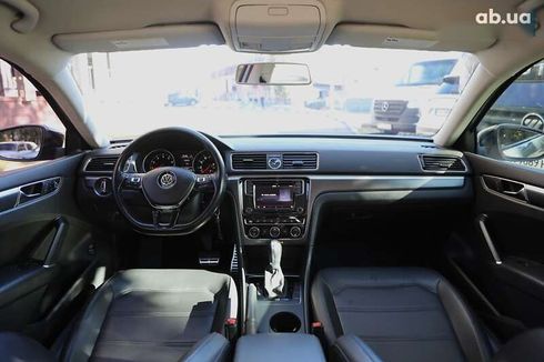Volkswagen Passat 2017 - фото 12