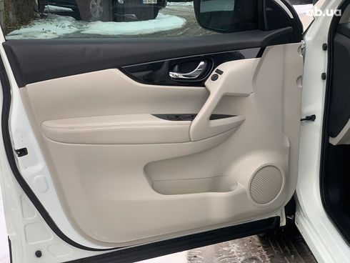 Nissan Rogue 2018 белый - фото 22