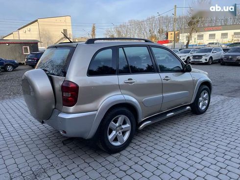 Toyota RAV4 2004 - фото 11