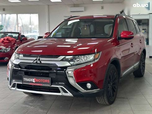 Mitsubishi Outlander 2016 - фото 6