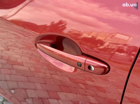 Toyota Yaris 2019 - фото 15