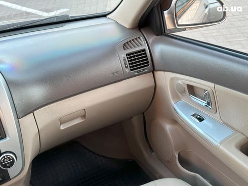 Kia Cerato 2007 бежевый - фото 46