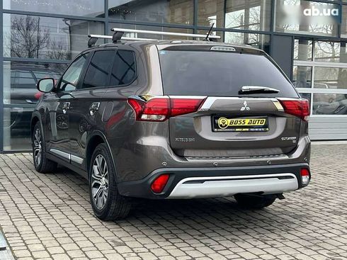 Mitsubishi Outlander 2016 - фото 5