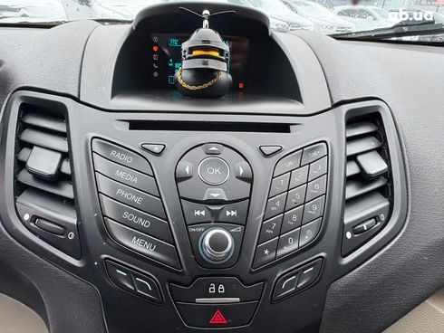 Ford Fiesta 2016 черный - фото 19