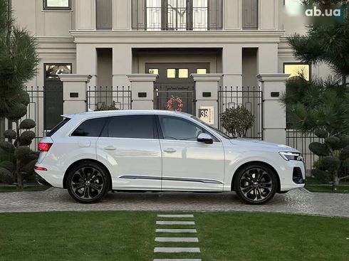 Audi Q7 2025 - фото 18