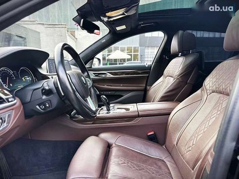 BMW 7 серия 2018 - фото 22