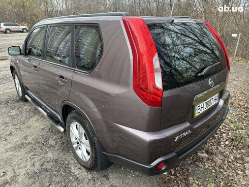 Nissan X-Trail 2012 пурпурный - фото 4