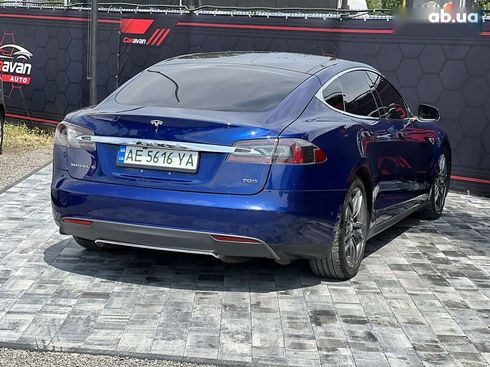 Tesla Model S 2016 - фото 15