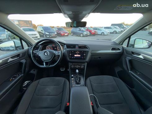 Volkswagen Tiguan 2017 белый - фото 22