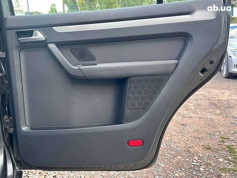 Volkswagen Touran 2015 - фото 26