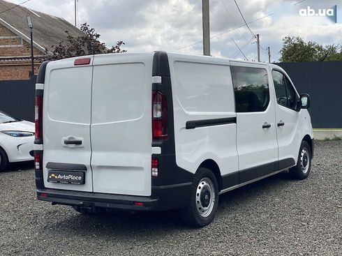 Renault Trafic 2016 - фото 19