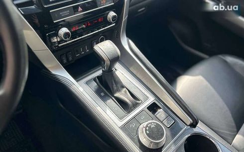 Mitsubishi Pajero Sport 2019 - фото 15