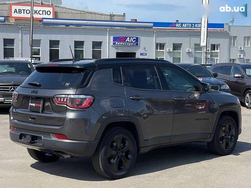 Jeep Compass 2018 - фото 10