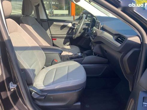 Ford Escape 2021 - фото 25