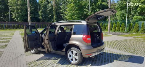 Skoda Yeti 2012 коричневый - фото 18